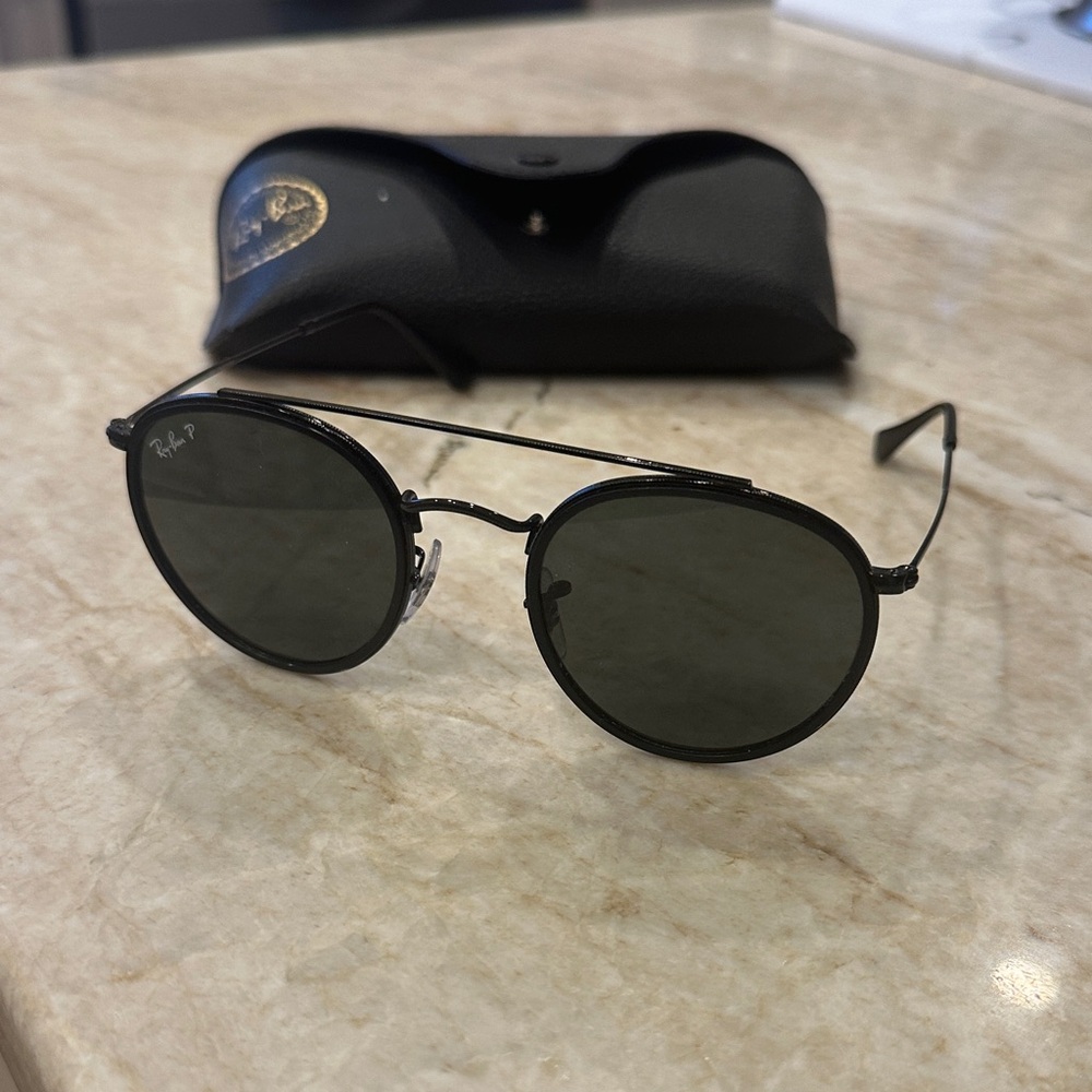 Ray-Ban Polarized Classic Black Round Sunglasses